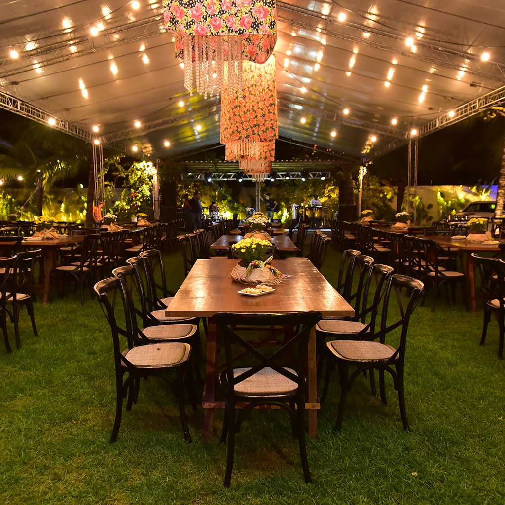 Chair Rentals for Indoor and Outdoor Celebrations